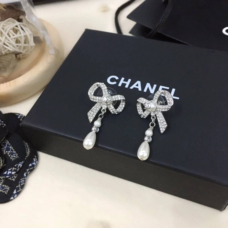 Effortless Chanel Earrings 228781