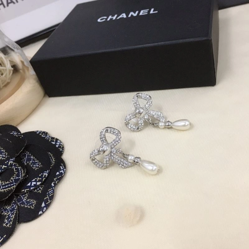 Effortless Chanel Earrings 228781