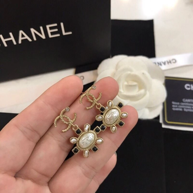Chanel Earrings Minimalist 228702