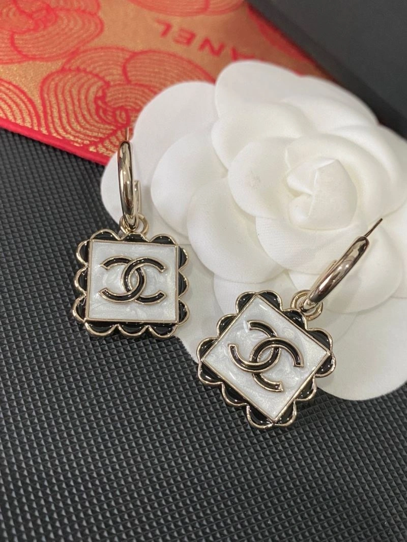 Attractive Chanel Earrings 228677