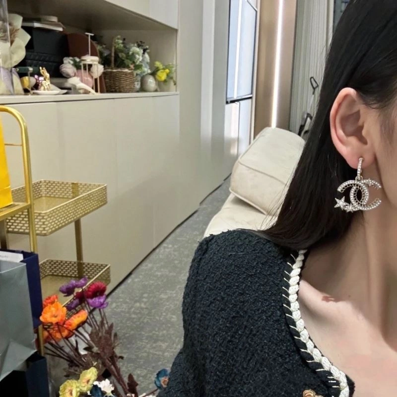 Affordable Chanel Earrings 228084