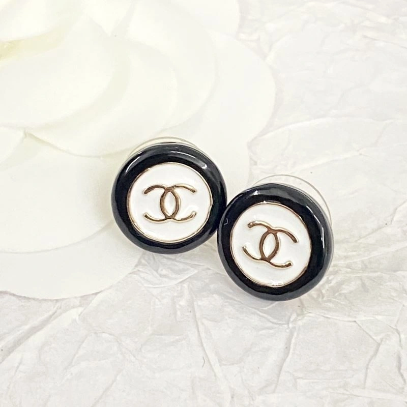 Comfortable Chanel Earrings 228086