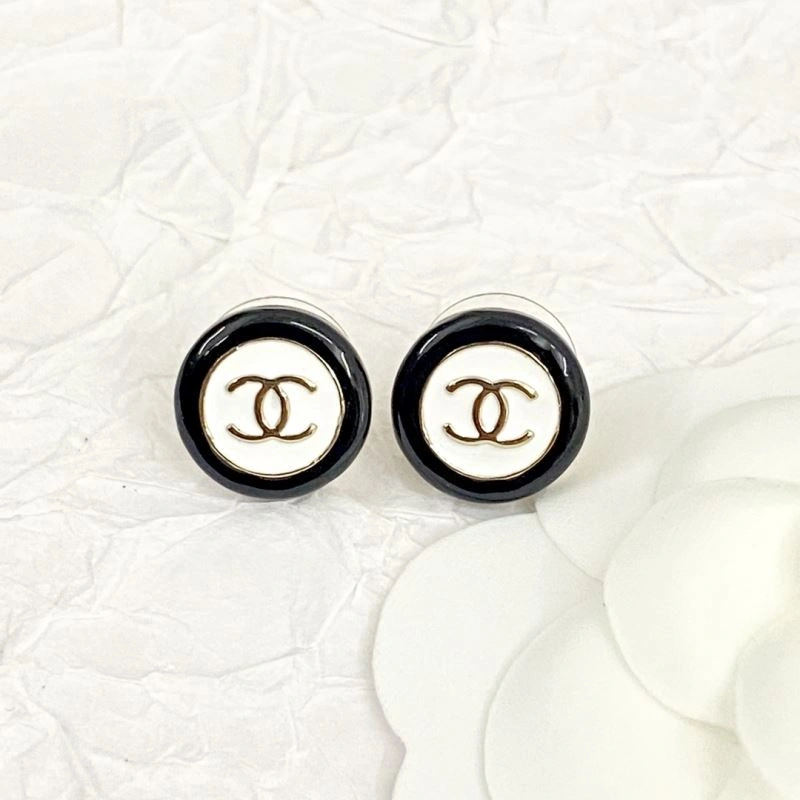 Comfortable Chanel Earrings 228086