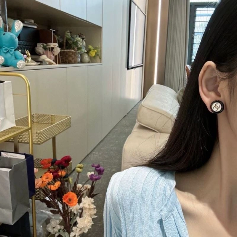 Comfortable Chanel Earrings 228086
