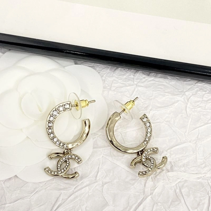 Chanel Earrings Functional 228077