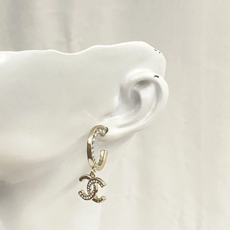 Chanel Earrings Functional 228077