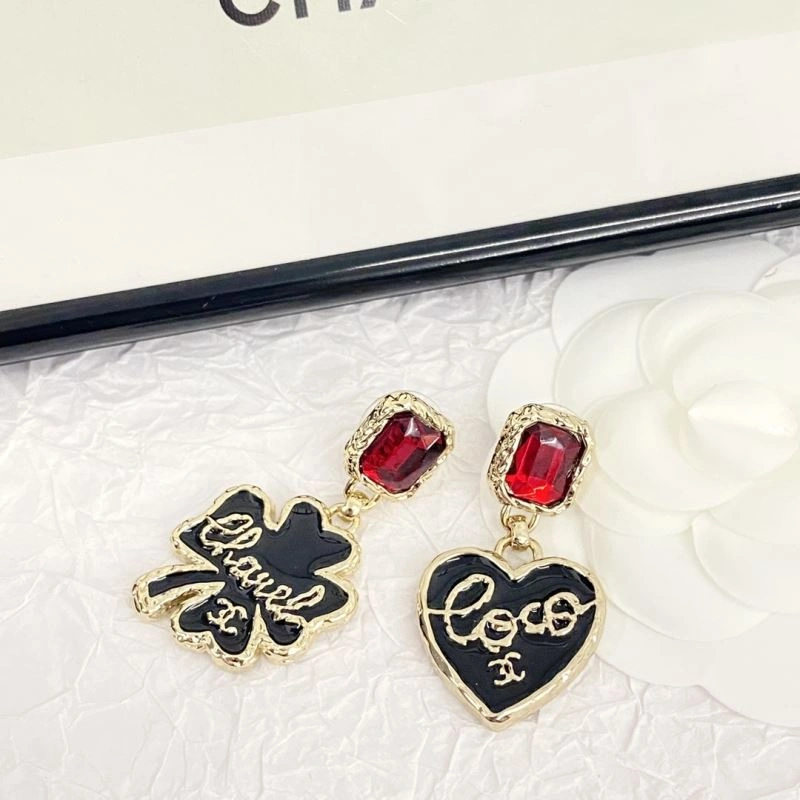 Elegant Chanel Earrings 228066
