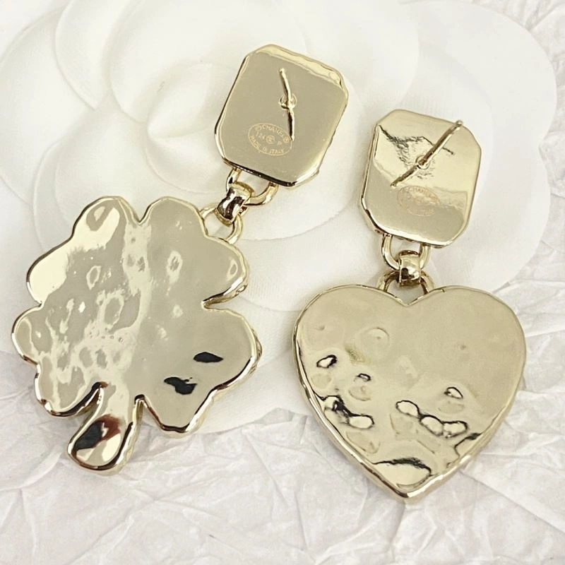 Elegant Chanel Earrings 228066