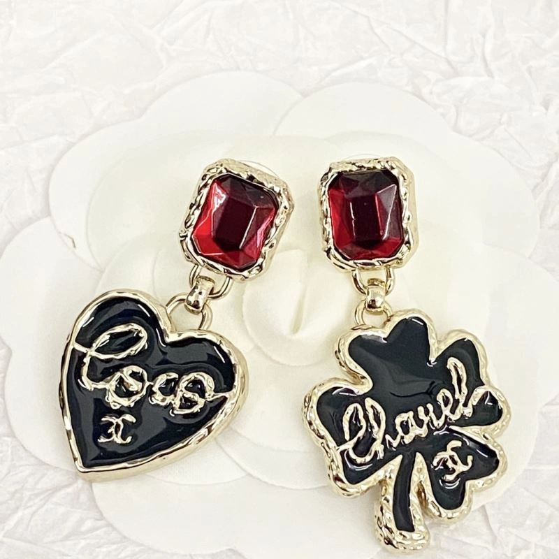 Elegant Chanel Earrings 228066
