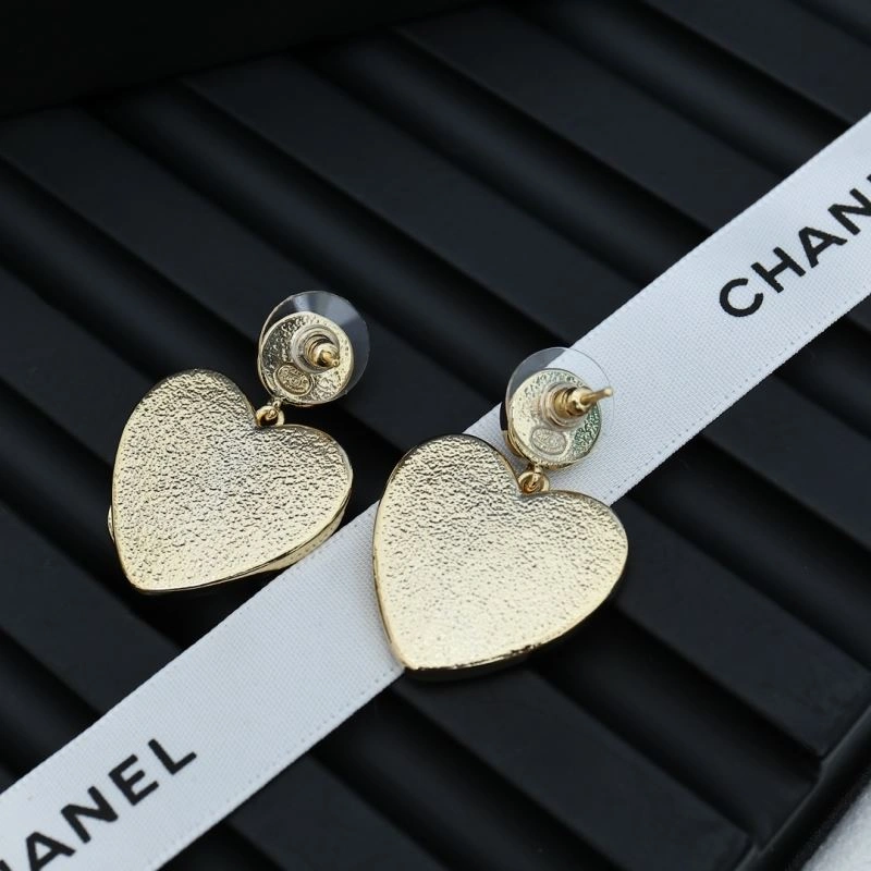 EyeCatching Chanel Earrings 228119