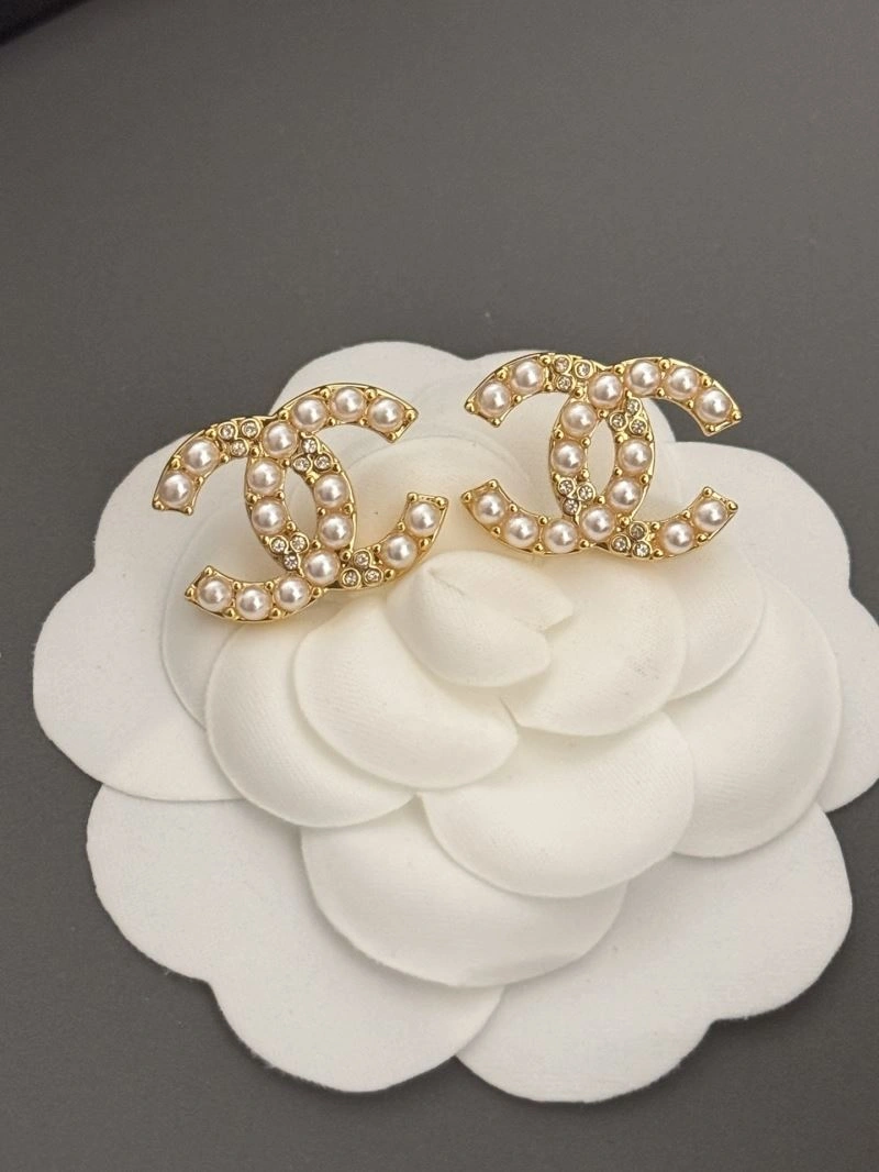 Trendy Chanel Earrings 228145