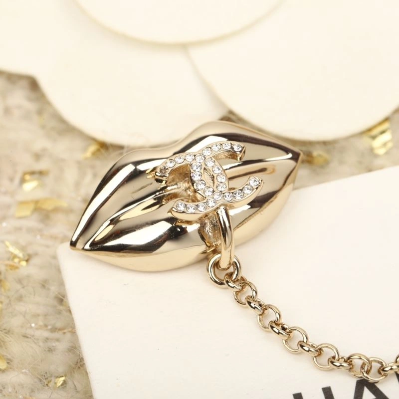 Chanel Earrings Durable 228056