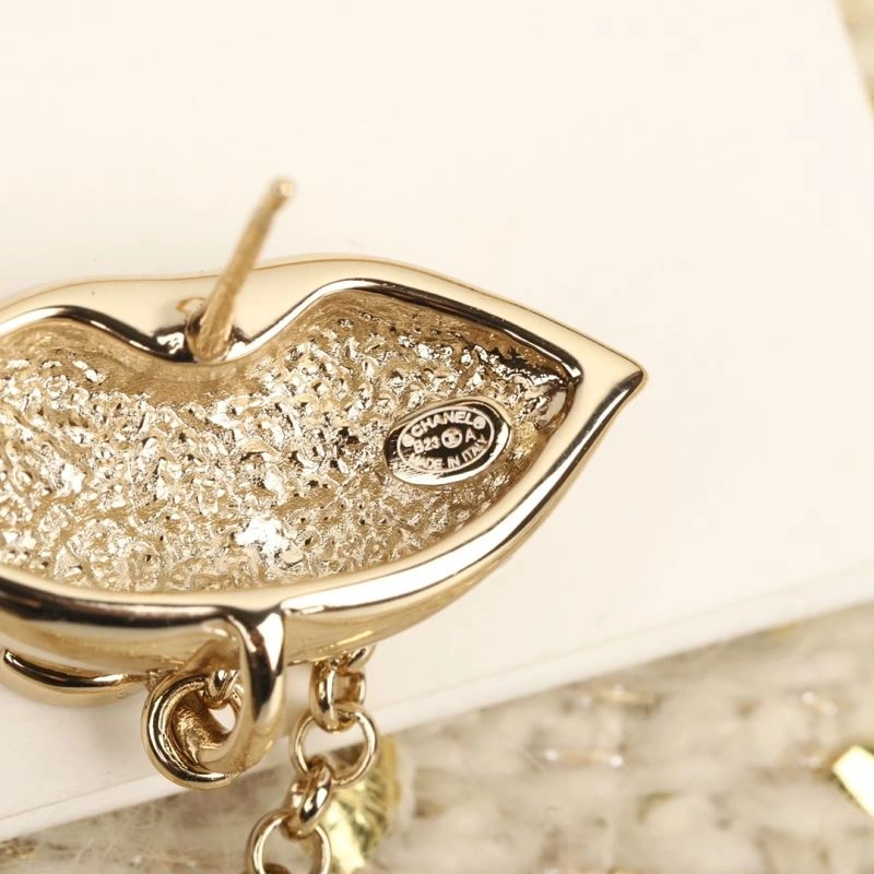 Chanel Earrings Durable 228056