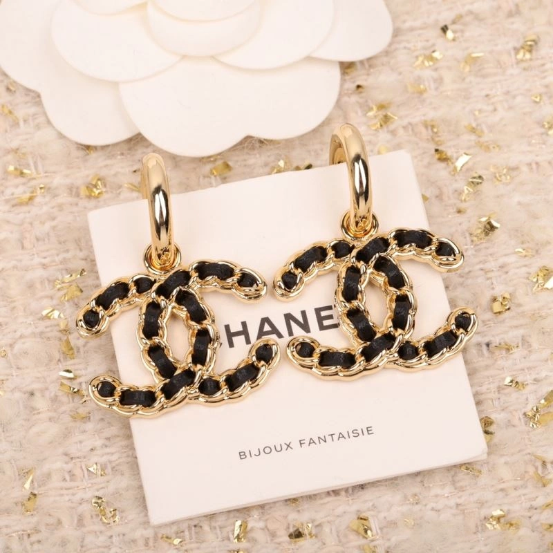 Chanel Earrings Comfortable 228101