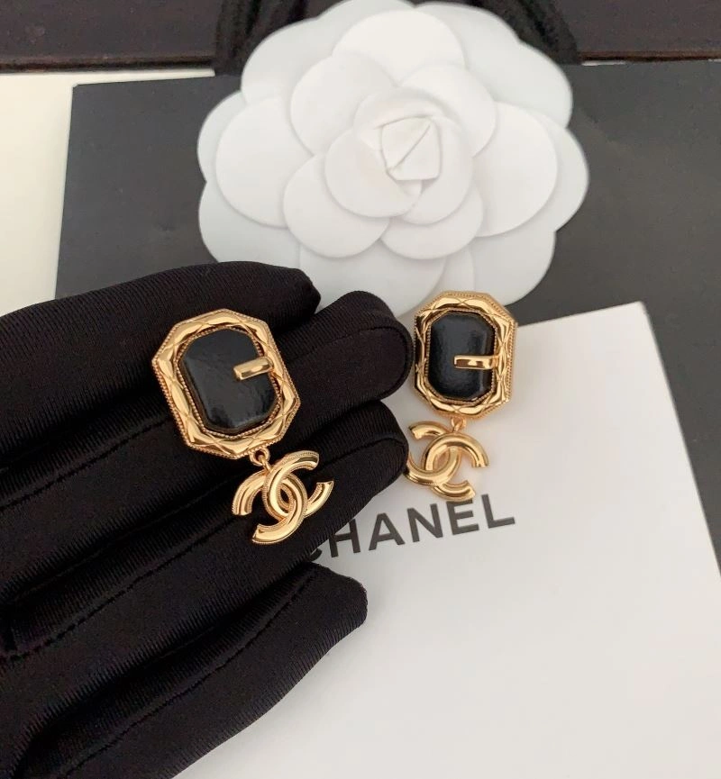 Tailored Chanel Earrings 228085