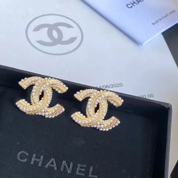 Chic Chanel Earrings 228045