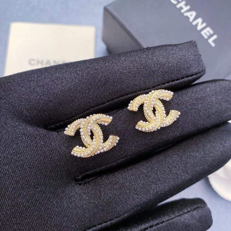 Chic Chanel Earrings 228045