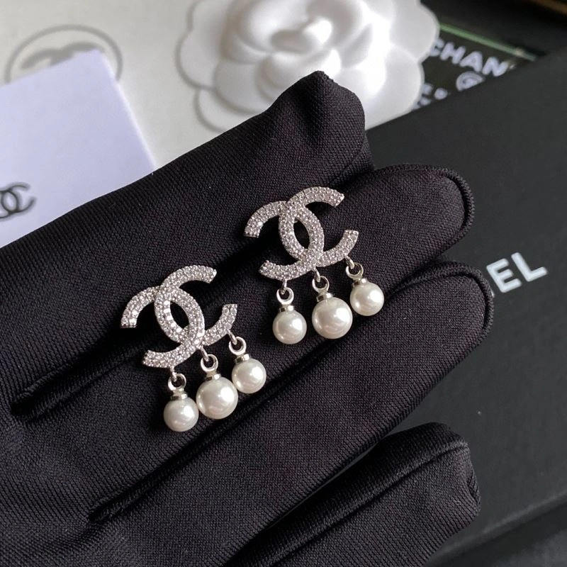 Chanel Earrings Elegant 228072