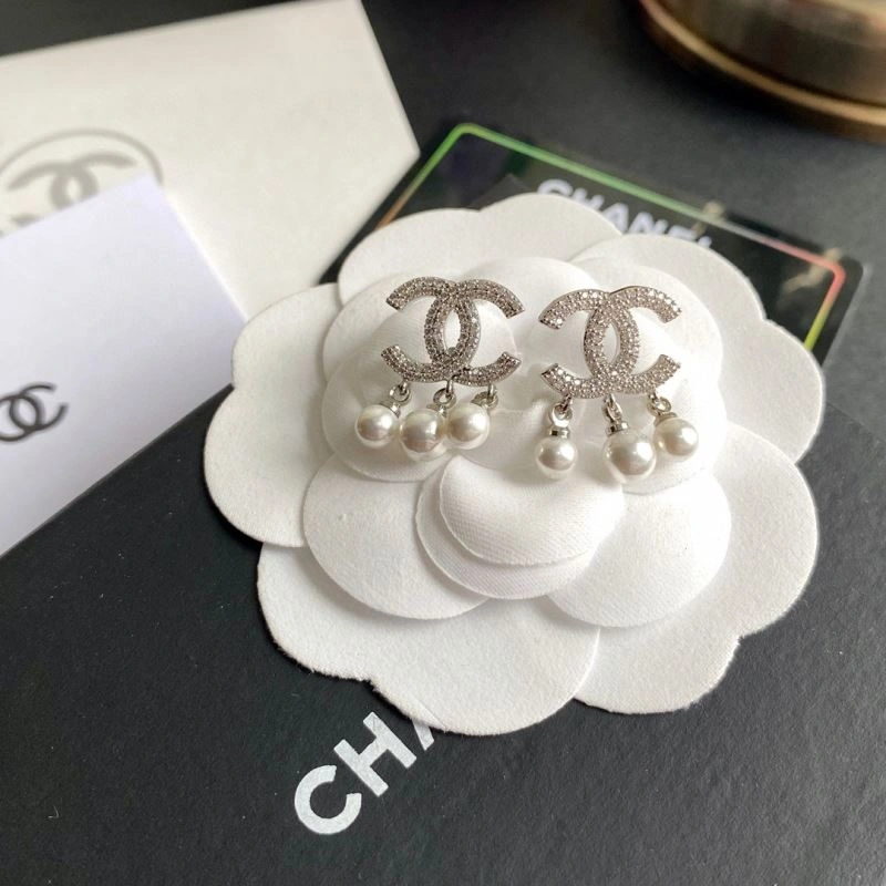 Chanel Earrings Elegant 228072