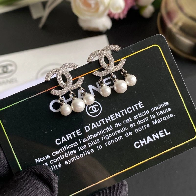 Chanel Earrings Elegant 228072