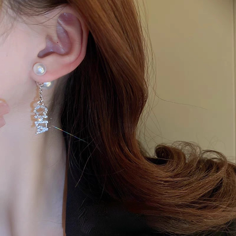 Seasonal Chanel Earrings 228120