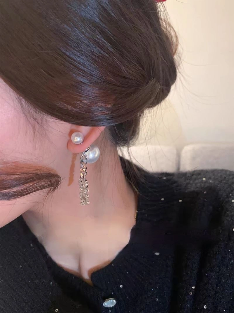 Seasonal Chanel Earrings 228120