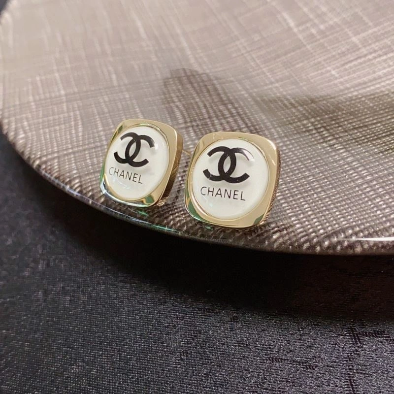 Chanel Earrings Compact 228046