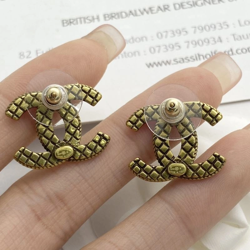 Affordable Chanel Earrings 228060