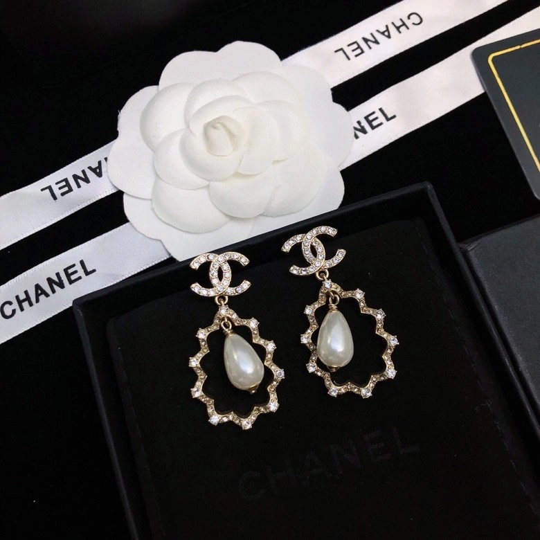 Chanel Earrings Flexible 228067