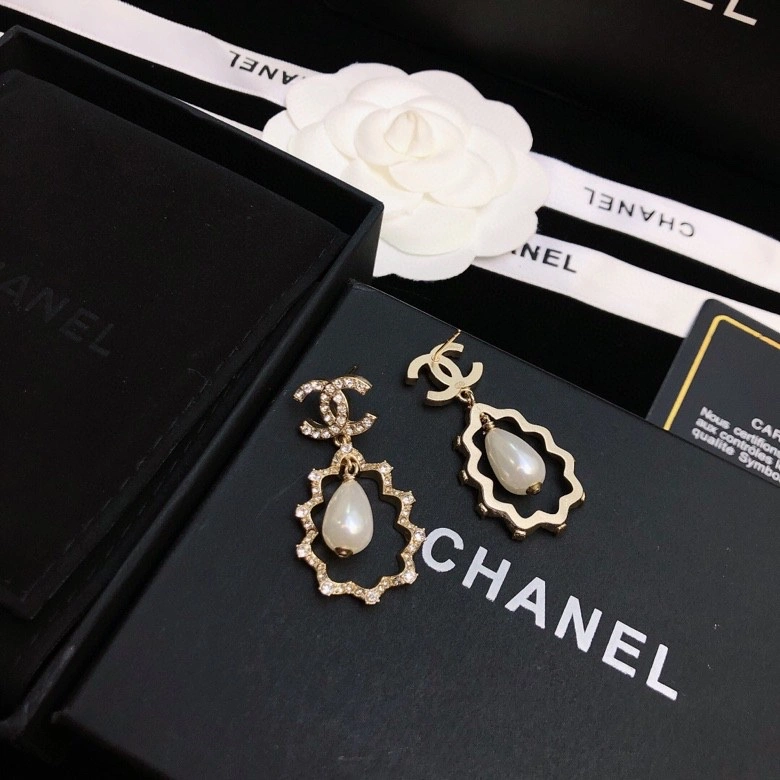 Chanel Earrings Flexible 228067