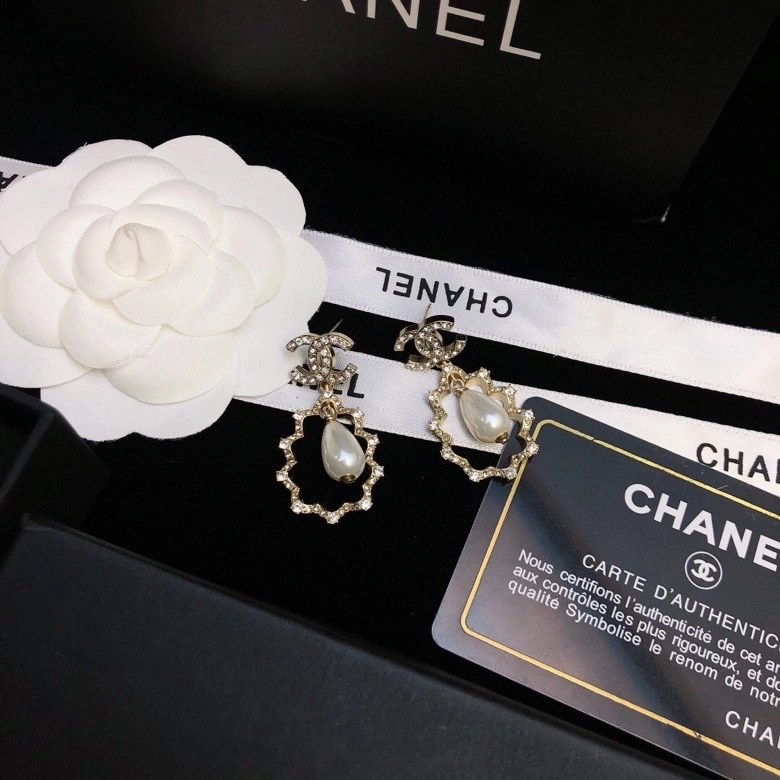 Chanel Earrings Flexible 228067