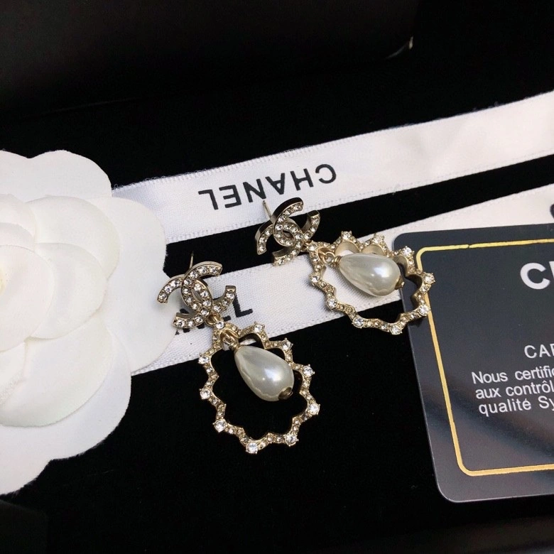 Chanel Earrings Flexible 228067
