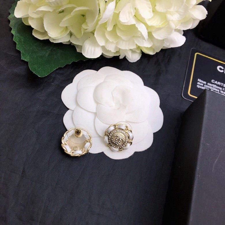 WrinkleFree Chanel Earrings 228036
