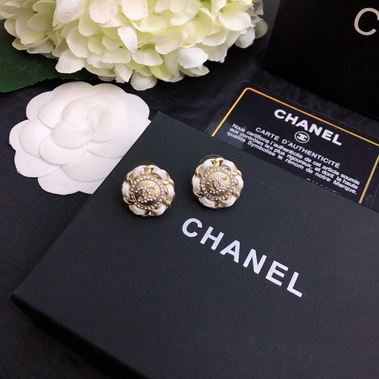 WrinkleFree Chanel Earrings 228036