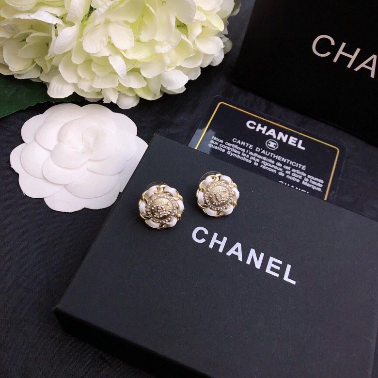 WrinkleFree Chanel Earrings 228036