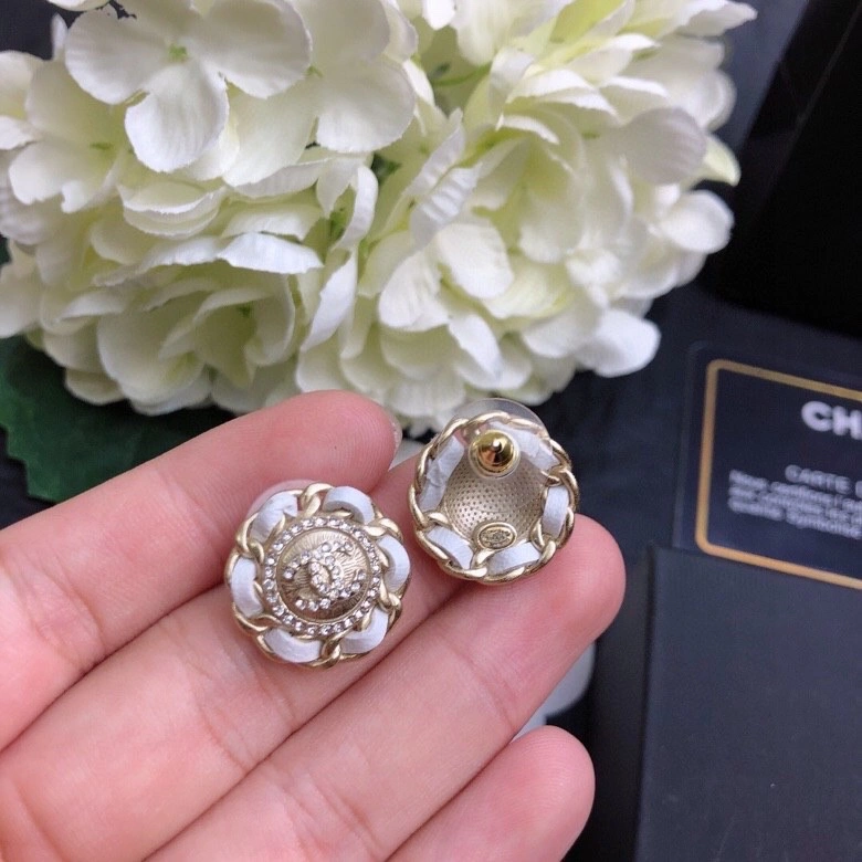 WrinkleFree Chanel Earrings 228036