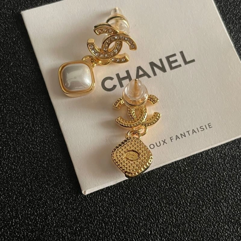 Chanel Earrings Modern 228030