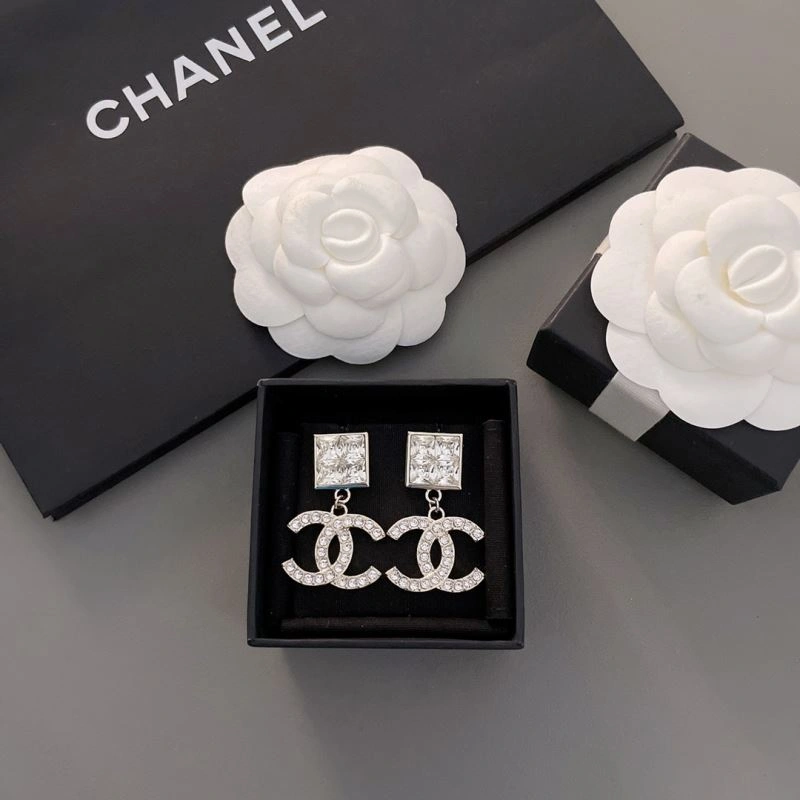 Breathable Chanel Earrings 228010