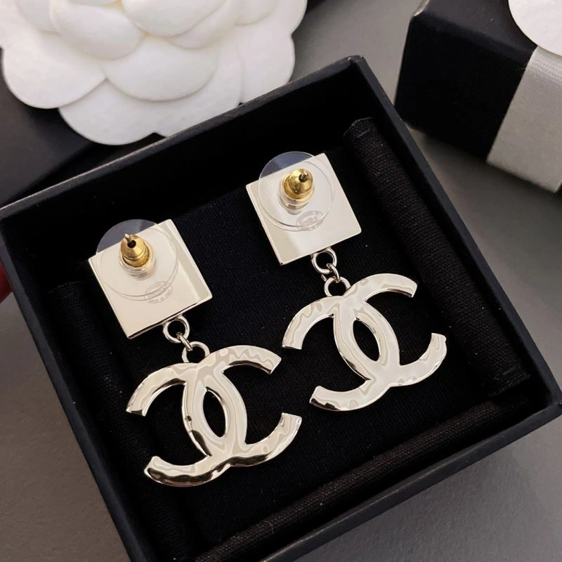 Breathable Chanel Earrings 228010