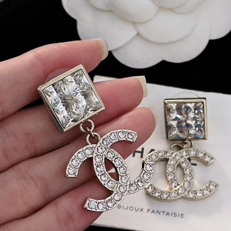 Breathable Chanel Earrings 228010