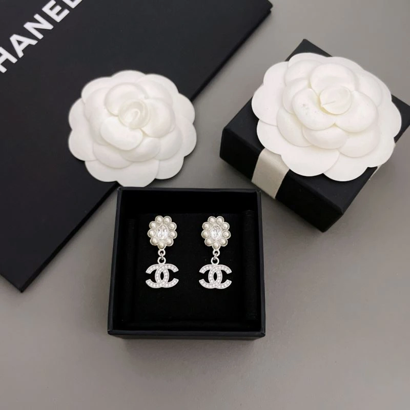 Chanel Earrings StreetReady 228018
