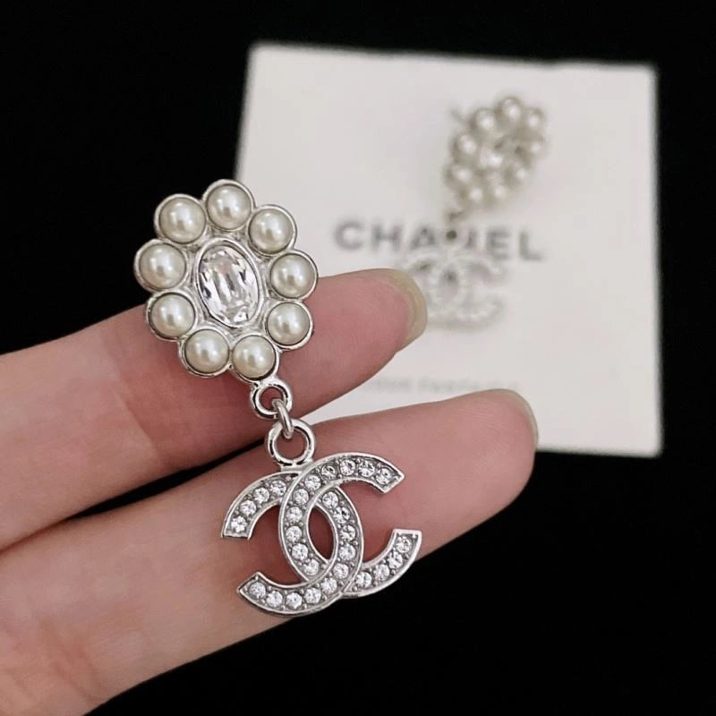 Chanel Earrings StreetReady 228018