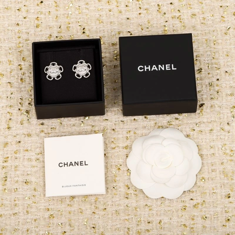 Bright Chanel Earrings 228009