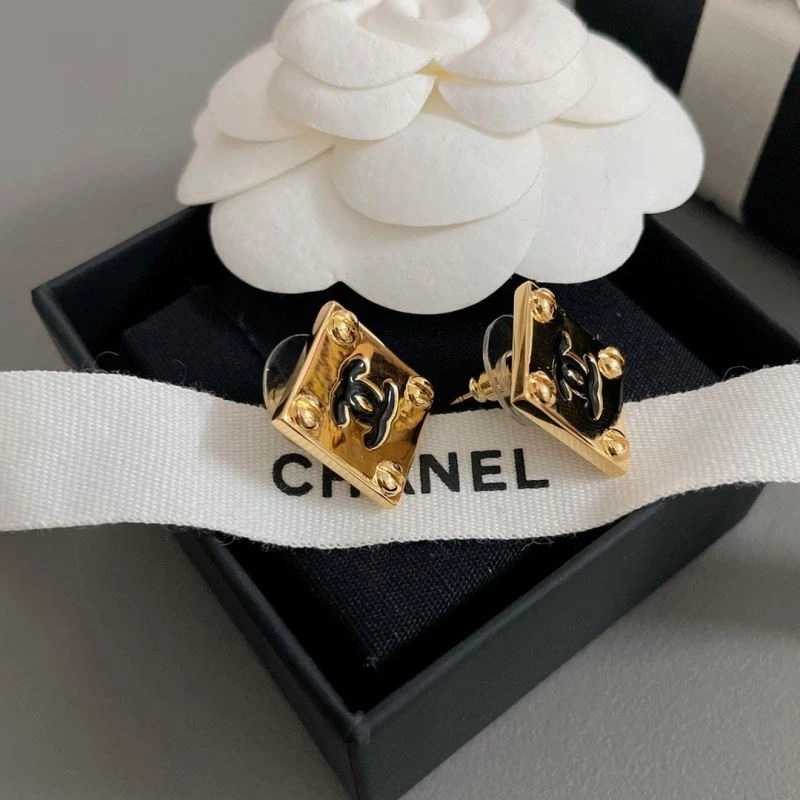 Chanel Earrings Neat 228039