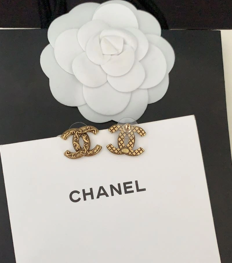 Compact Chanel Earrings 227997