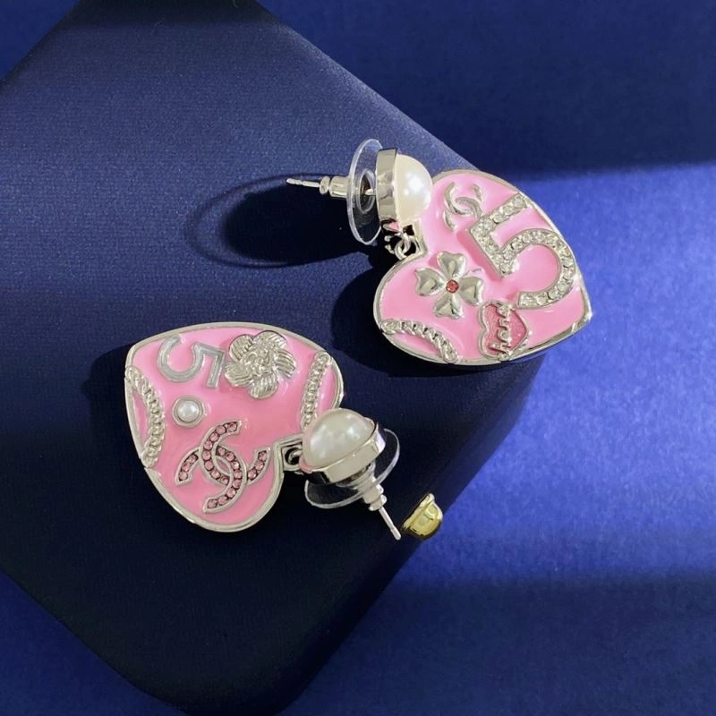 Comfortable Chanel Earrings 228002