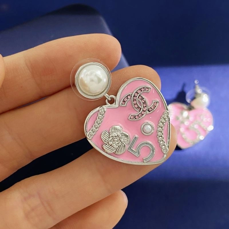 Comfortable Chanel Earrings 228002