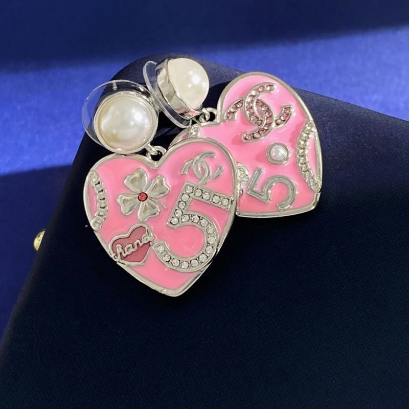 Comfortable Chanel Earrings 228002