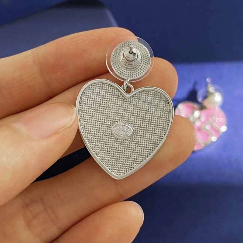 Comfortable Chanel Earrings 228002