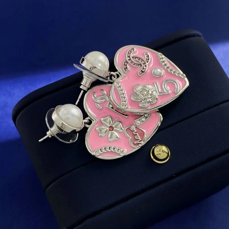 Comfortable Chanel Earrings 228002
